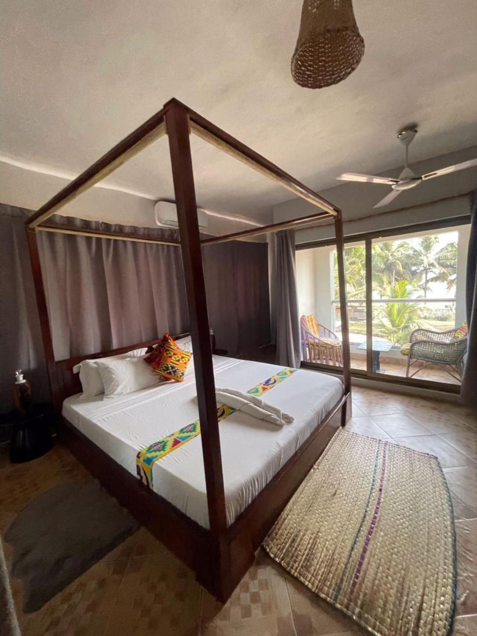 Afiki Otel Elmina Dış mekan fotoğraf