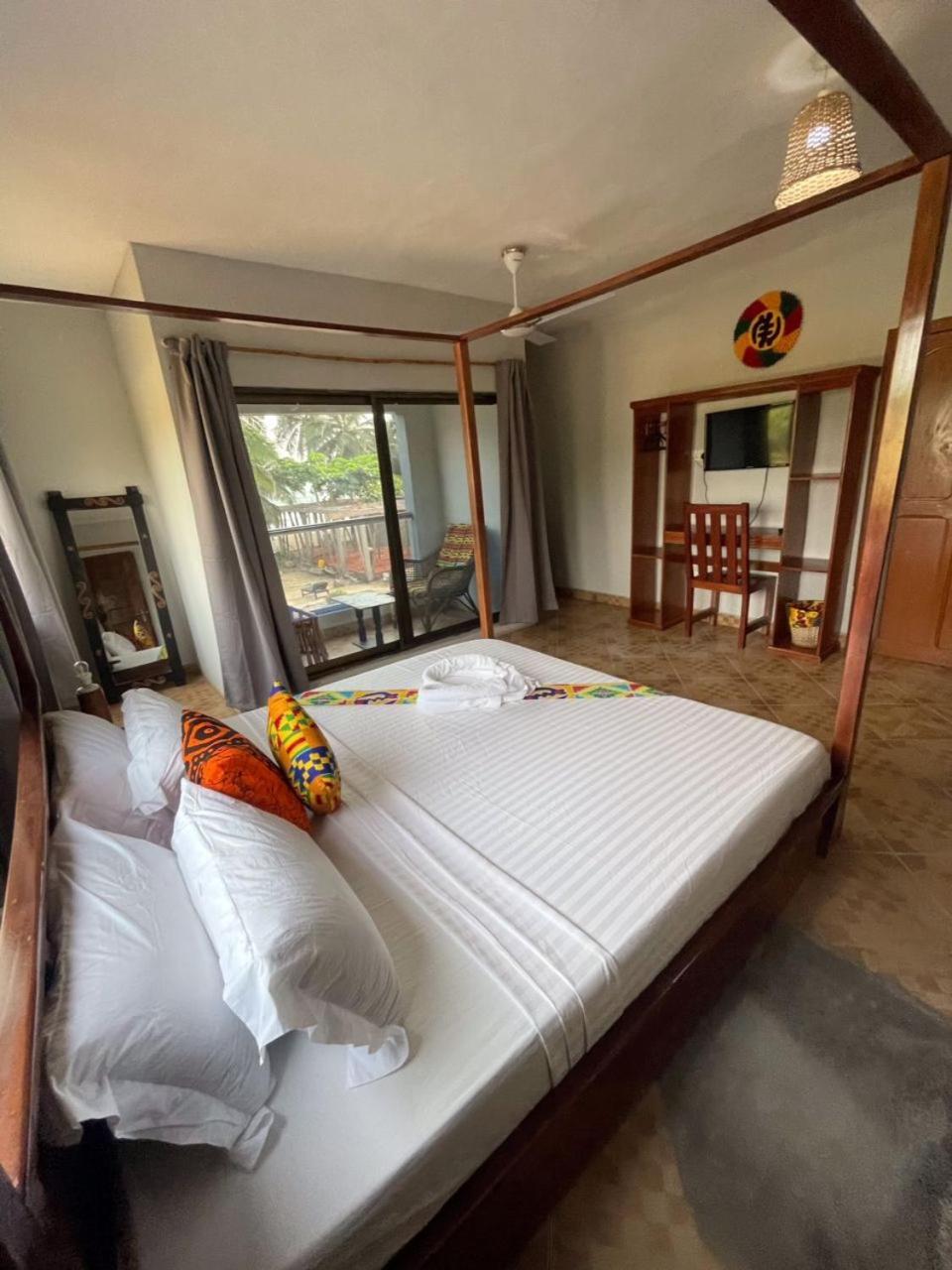 Afiki Otel Elmina Dış mekan fotoğraf